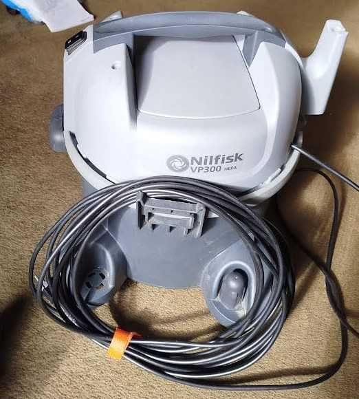 Aspirador NILFISK - Semi Industrial