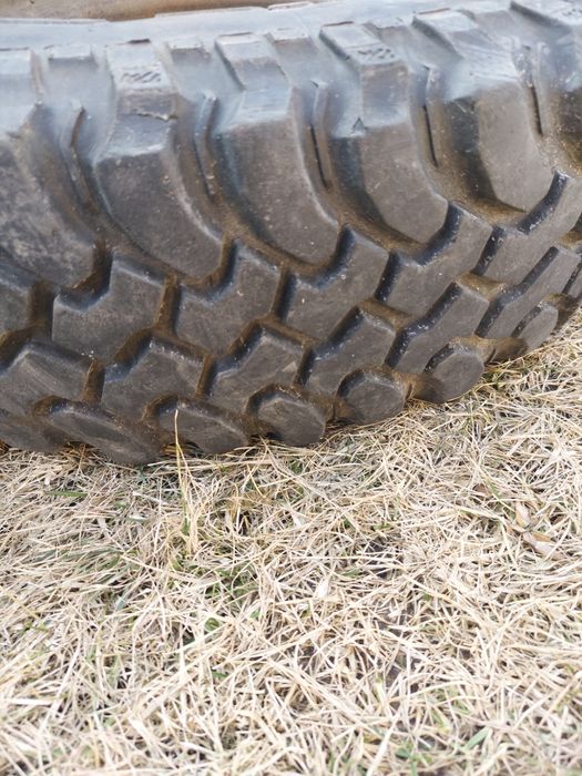 Koła 5x139,7.opony 215 75r 15