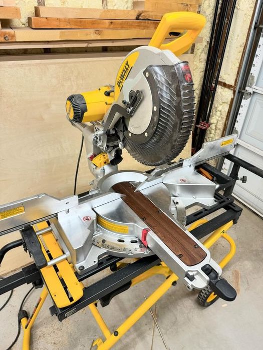 DeWalt DWS780 ukośnica