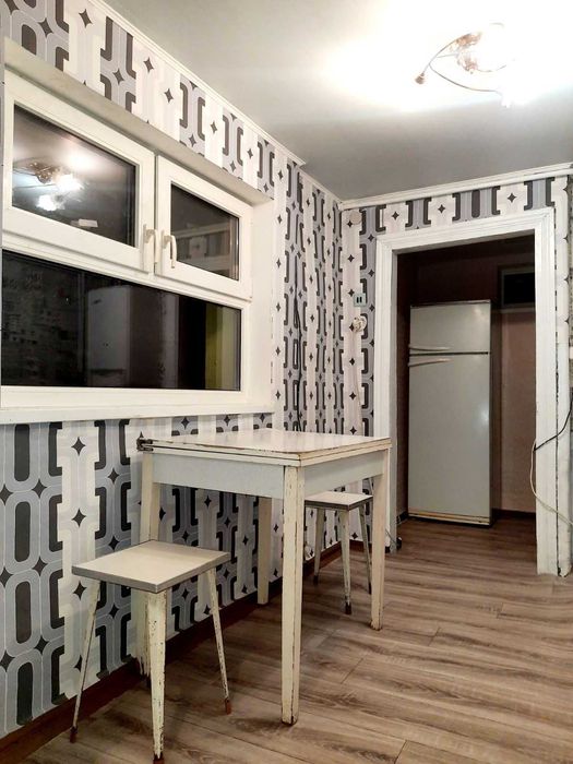 Будинок на казбеті з великою ділянкою