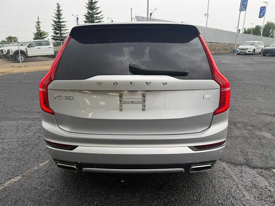Volvo Xc90      2020