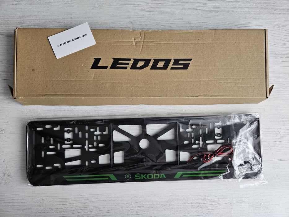 Рамка номерного знаку Skoda