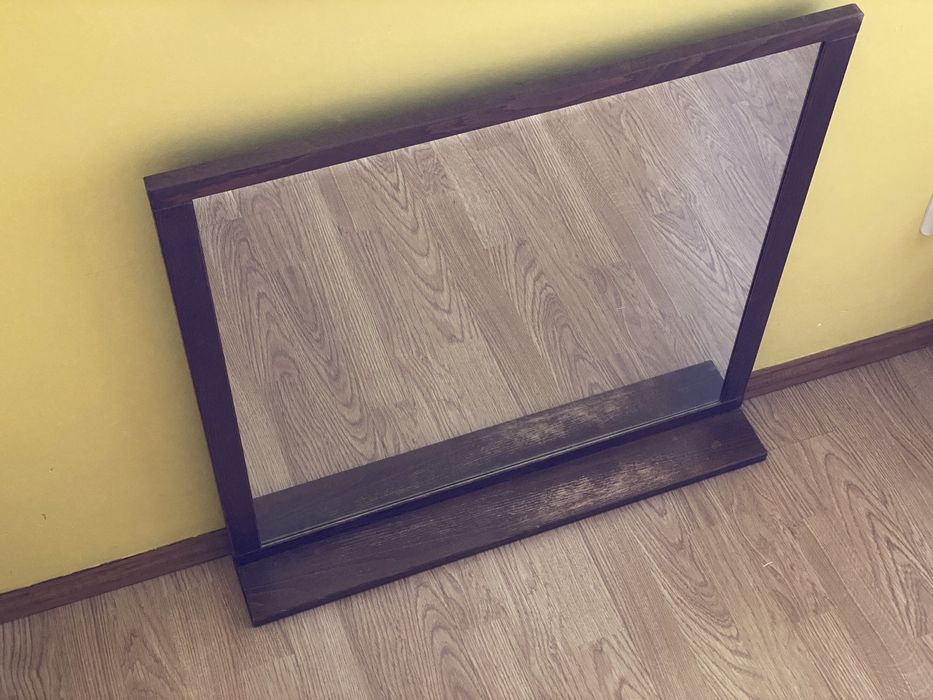 Lustro wiszące z półeczką 70 x 68