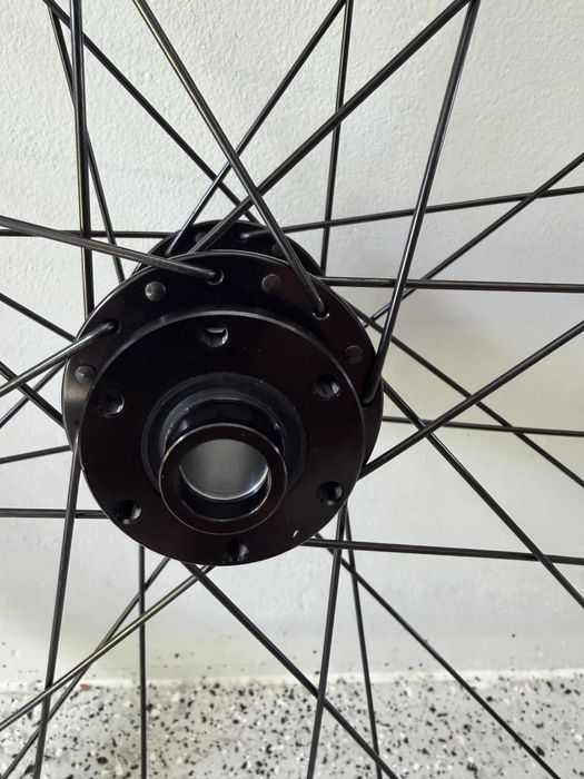 Kolo przednie 26” DIRT Joytech 15x100 Dartmoor Sapim GRAY