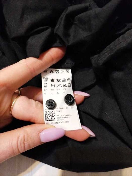 męska koszula bawełniana rozm. L firmy Hugo Boss - czarna