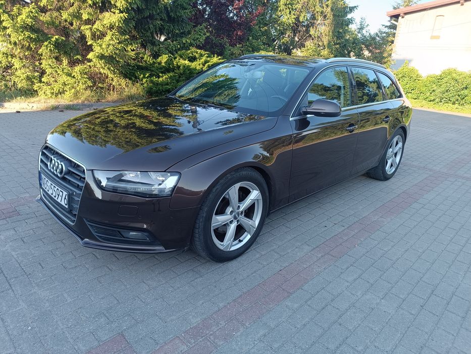 Audi A4 B8 lift, 2.0 TDI 143km, manual, bogate wyposażenie .