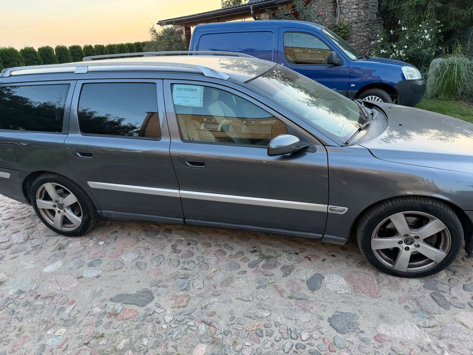 Samochód osobowy Volvo v70