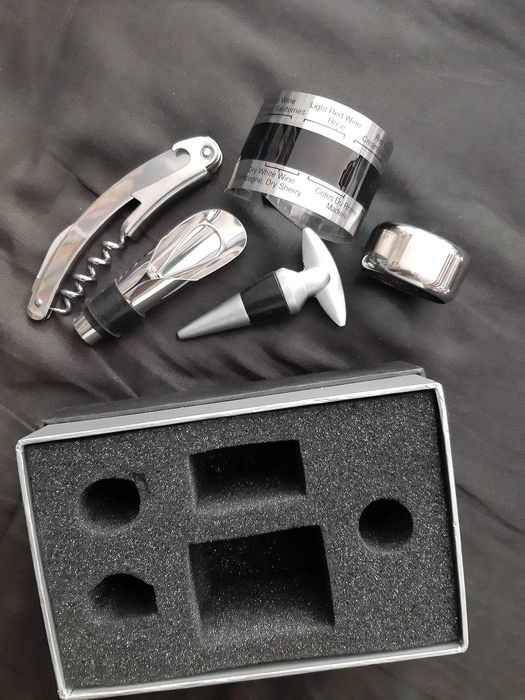 Sprzedam elegancki zestaw do wina