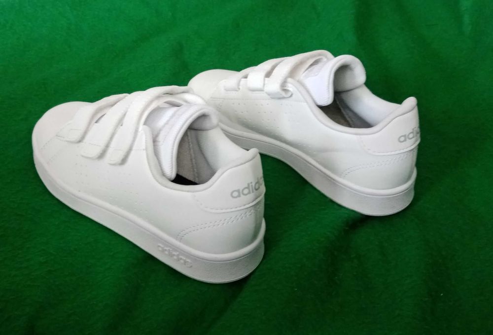 buty sportowe Adidas dla dzieci, białe, na rzepy, rozmiar 34, jak nowe