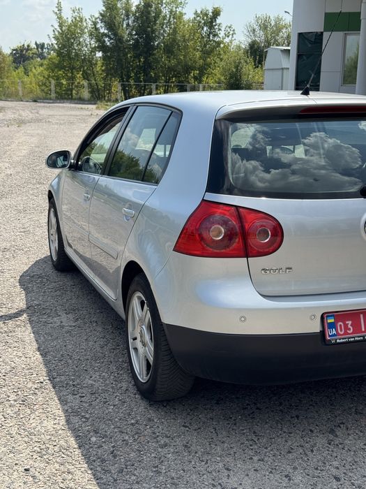 Свіжопригнанний VW GOLF 5 1.6 MPI з Німеччини