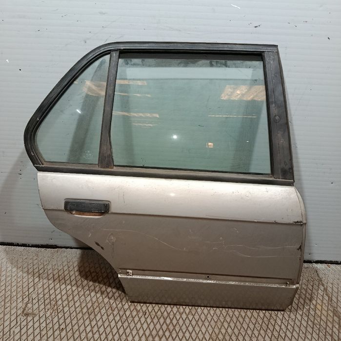 Porta trás direita BMW 3 (E30)