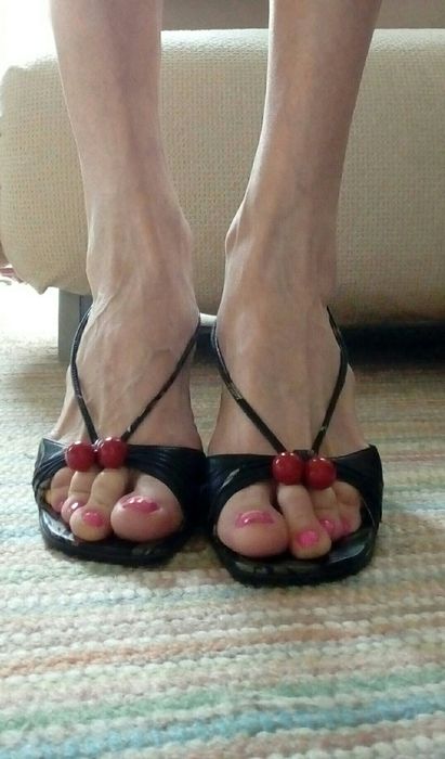 Босоножки Christian Lacroix.