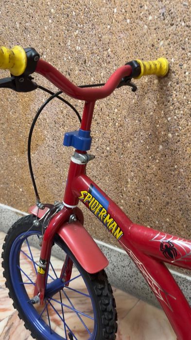 Bicicleta Spiderman estilo BTT para criança