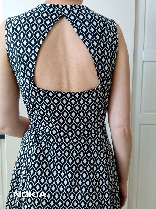 Sukienka z łezką czarno-biała 38 H&M