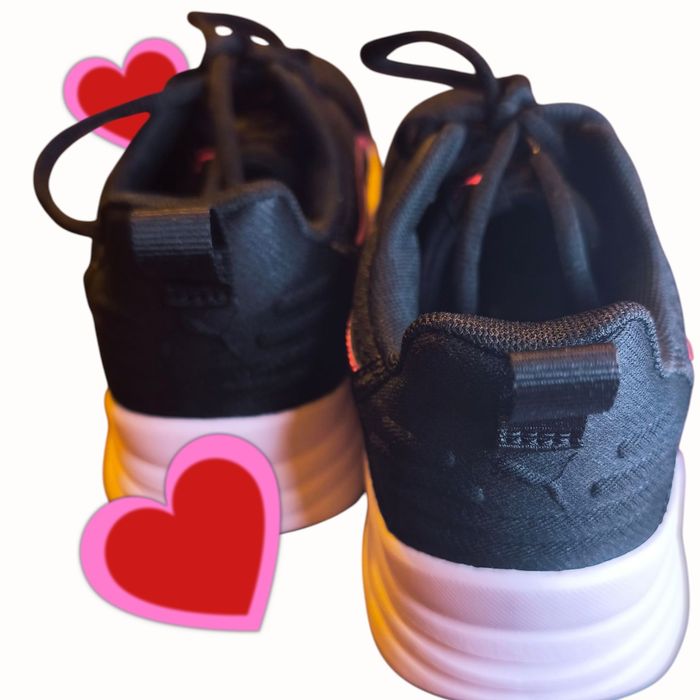 Buty Puma Wired Run Pure, r. 38,5, z jasną podeszwą