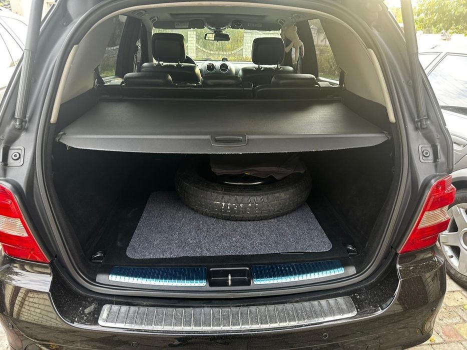 Автівка Мерседес мл 350