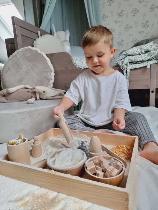 Zestaw do przesypywania  + DUŻE FIGURKI drewniany, pomoc Montessori