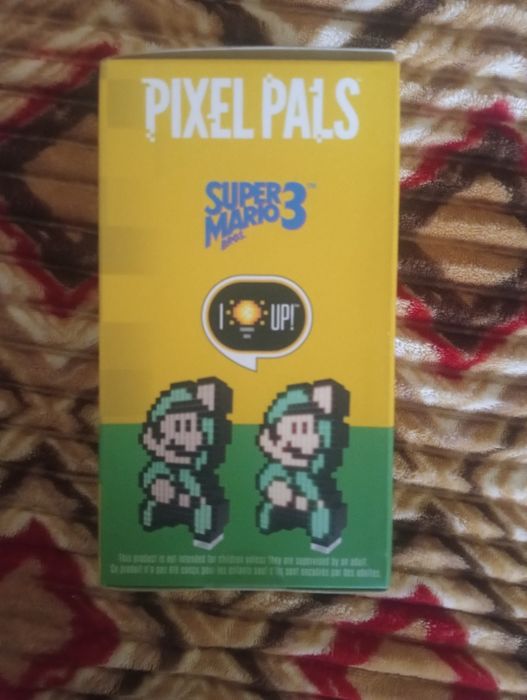 Vendo figura candeeiro Luigi nova só 5€