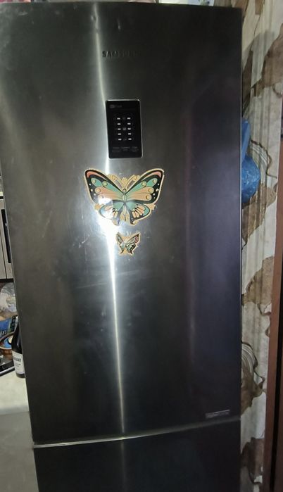 Двух камерний холодильник Samsung