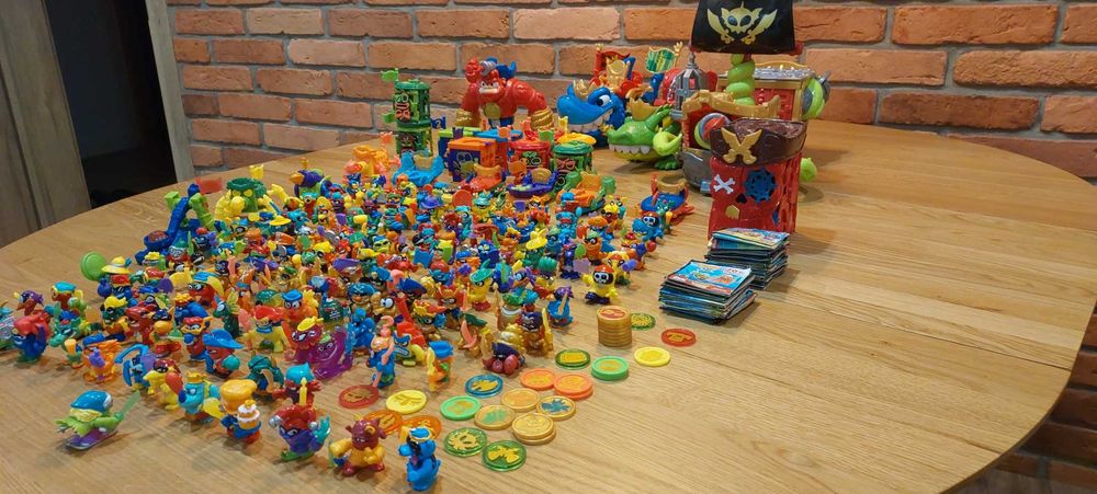 MEGA ZESTAW PIRATIX Adventure World: Statek Kraken, Rekin, Goryl + 137 Figurek!