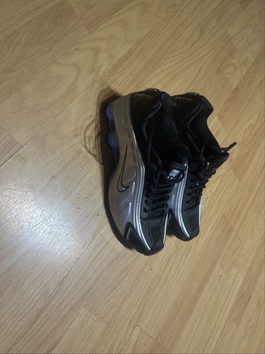 Nike shox r4 nowe