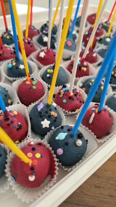 Cake pops, lizaki, ciastka na patyku
