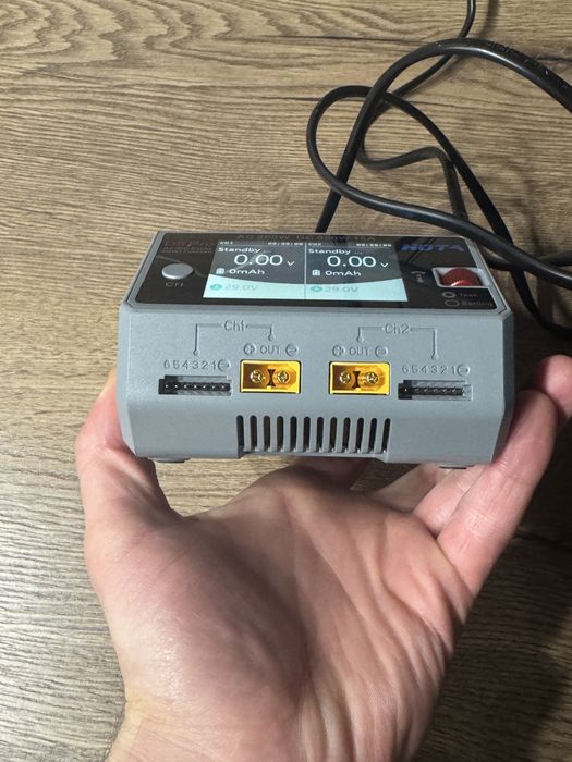 Зарядний пристрій HOTA D6 pro