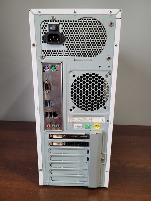 Komputer PC FEEL 2 i5-4430, R7 260X, 8GB RAM, 500GB HDD