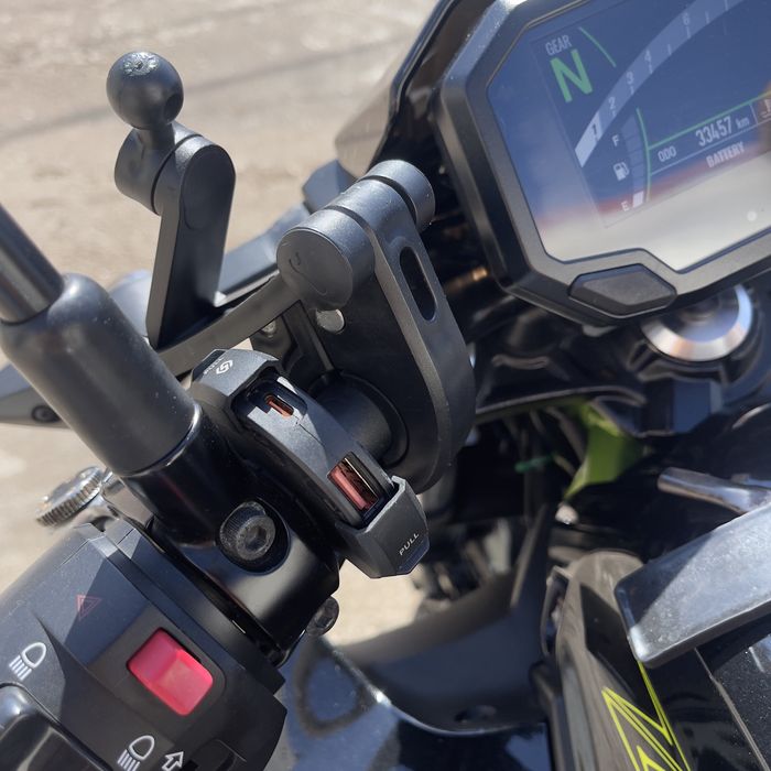 Kawasaki     Z650