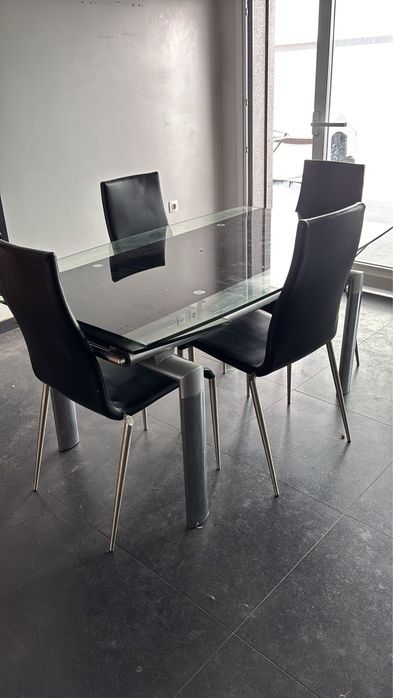 Mesa de Vidro com 4 Cadeiras moderna