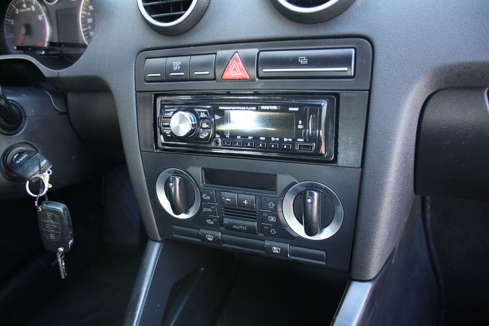 audi A3 8P 2003r 1.6mpi,3 drzwi,ładny