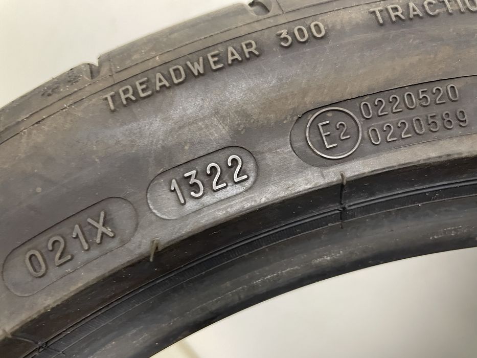 275/35R19 100Y Michelin Pilot Super Sport *