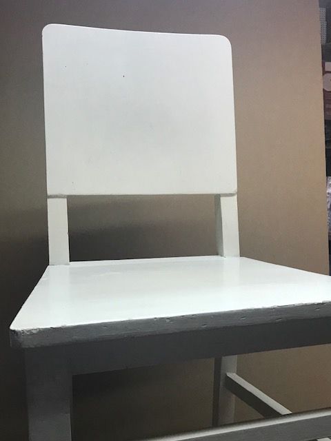 Cadeira e banco em madeira maciça antigos