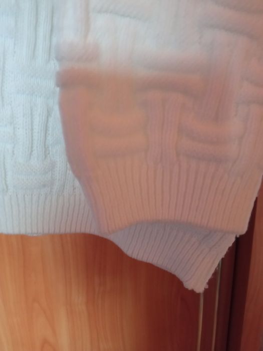 Sweter biały długi,piękny splot