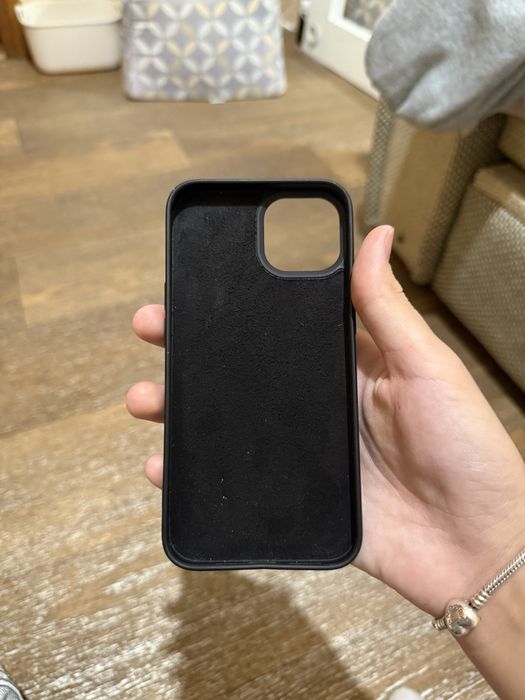 чорний чолох на 14 айфон