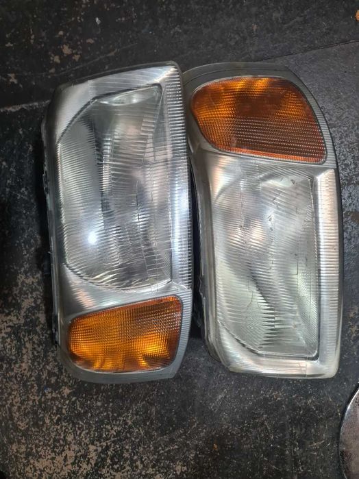 Farois esq e drt Land Rover Freelander usados