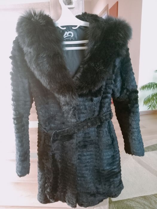 Продам шубу з кролика 42 р