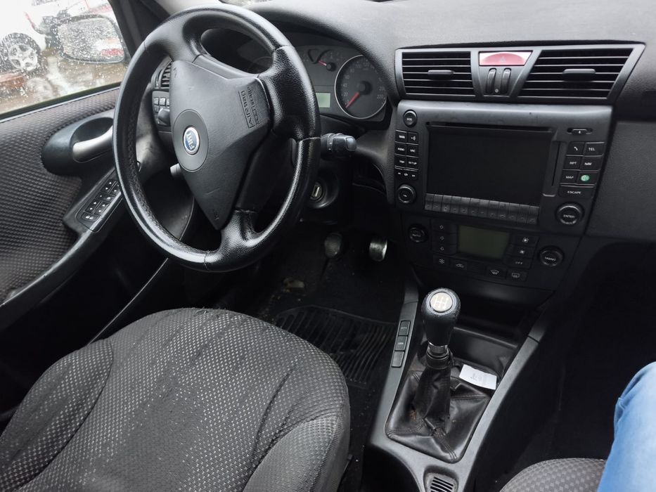 FIAT STILO 1.9 JTD  ANO 2002 PARA VENDA DE PEÇAS