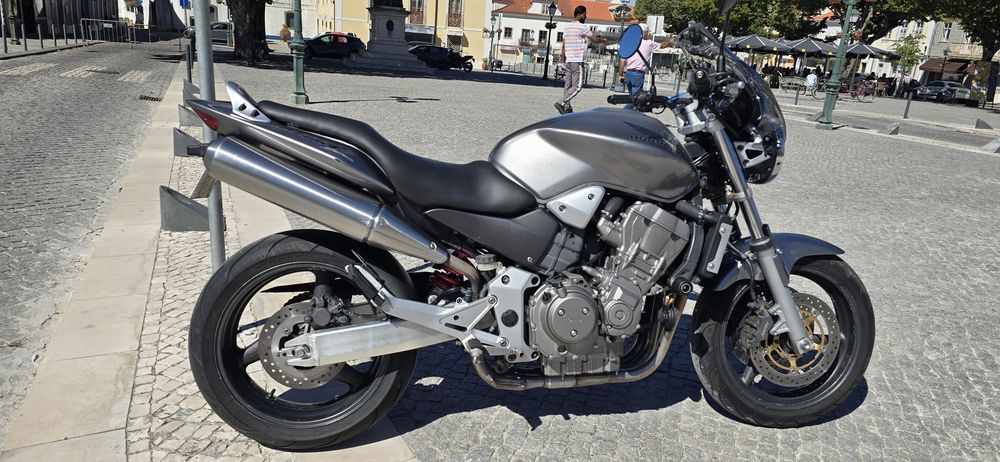 Honda Hornet 900 injeção  impecável!