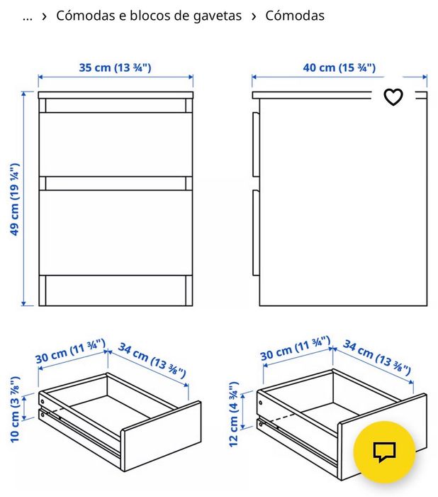 Cama com colchão e duas mesas de cabeceira