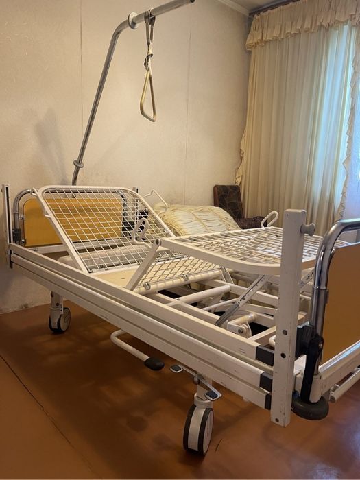 Медичне багатофункціональне ліжко