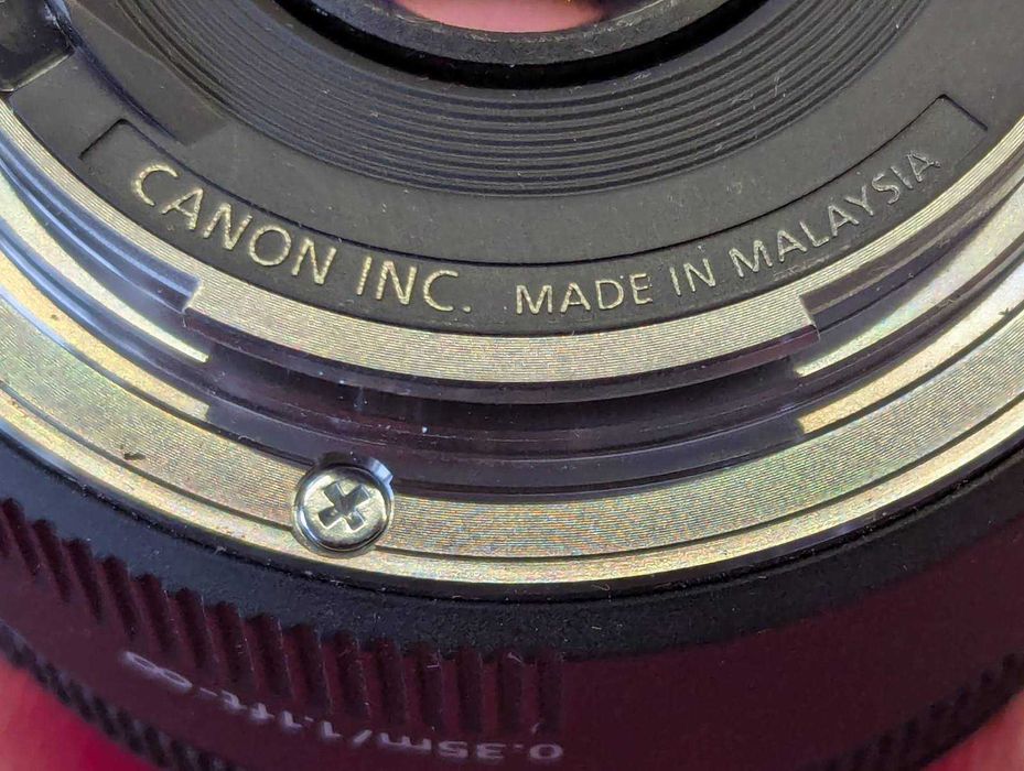 объектив Canon EF 50mm f1.8 STM