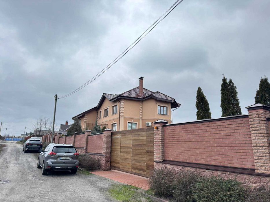 ‼️Браїлки‼️ Цегляний будинок з гарним ремонтом, ландшафт, ТОП локація