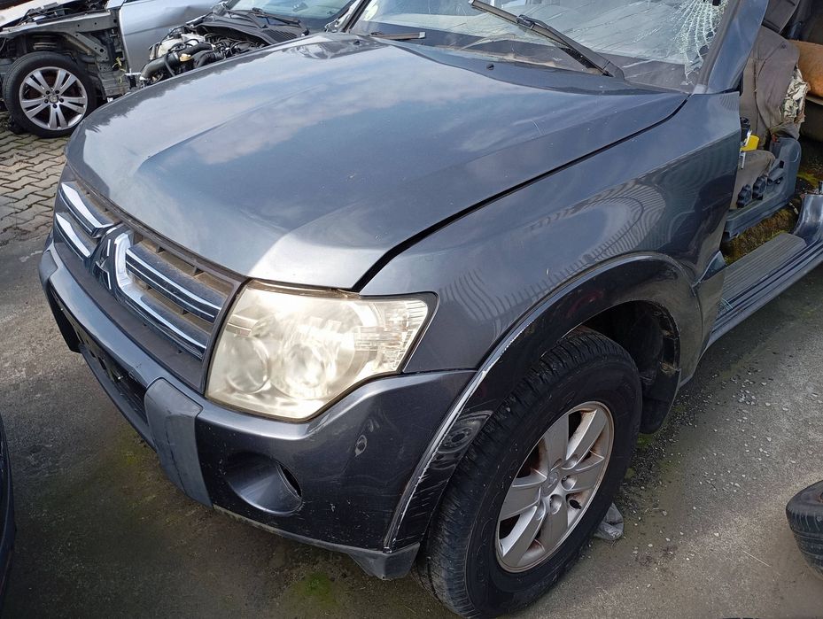 mitsubishi pajero 4 iv przód zderzak lampa maska błotnik atrapa a72 a72b