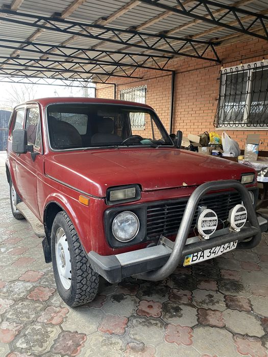 Продам ниву 2121