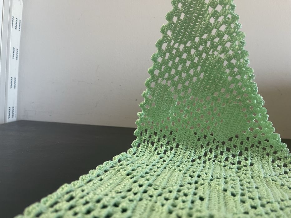 Bandana de coração em cronchê verde