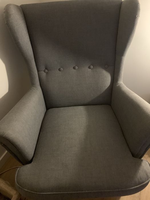 Poltrona strandmon ikea cinza