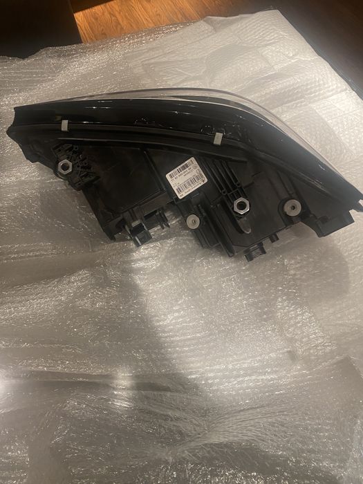 Ótica dianteira do lado direito