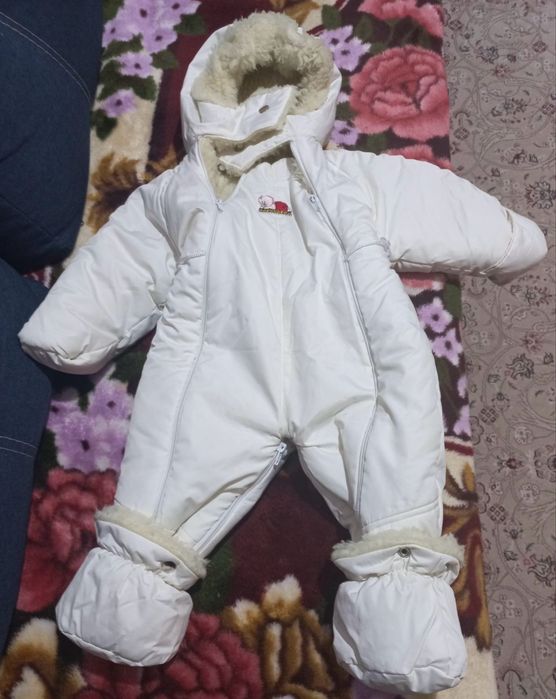 Зимний детский комбинезон