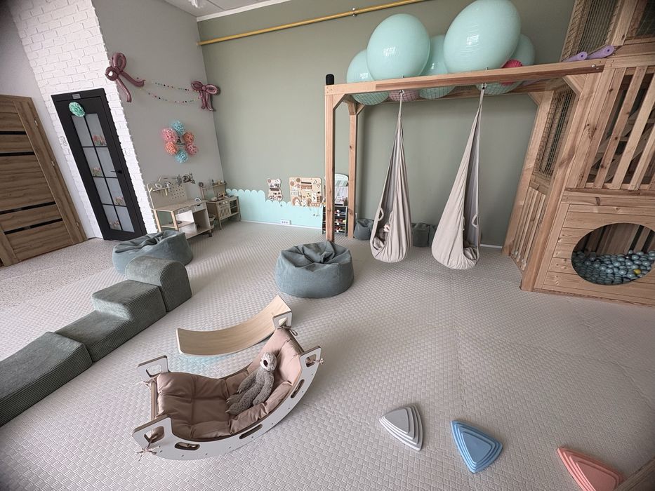 Wyposażenie sensorycznej sali zabaw montessori